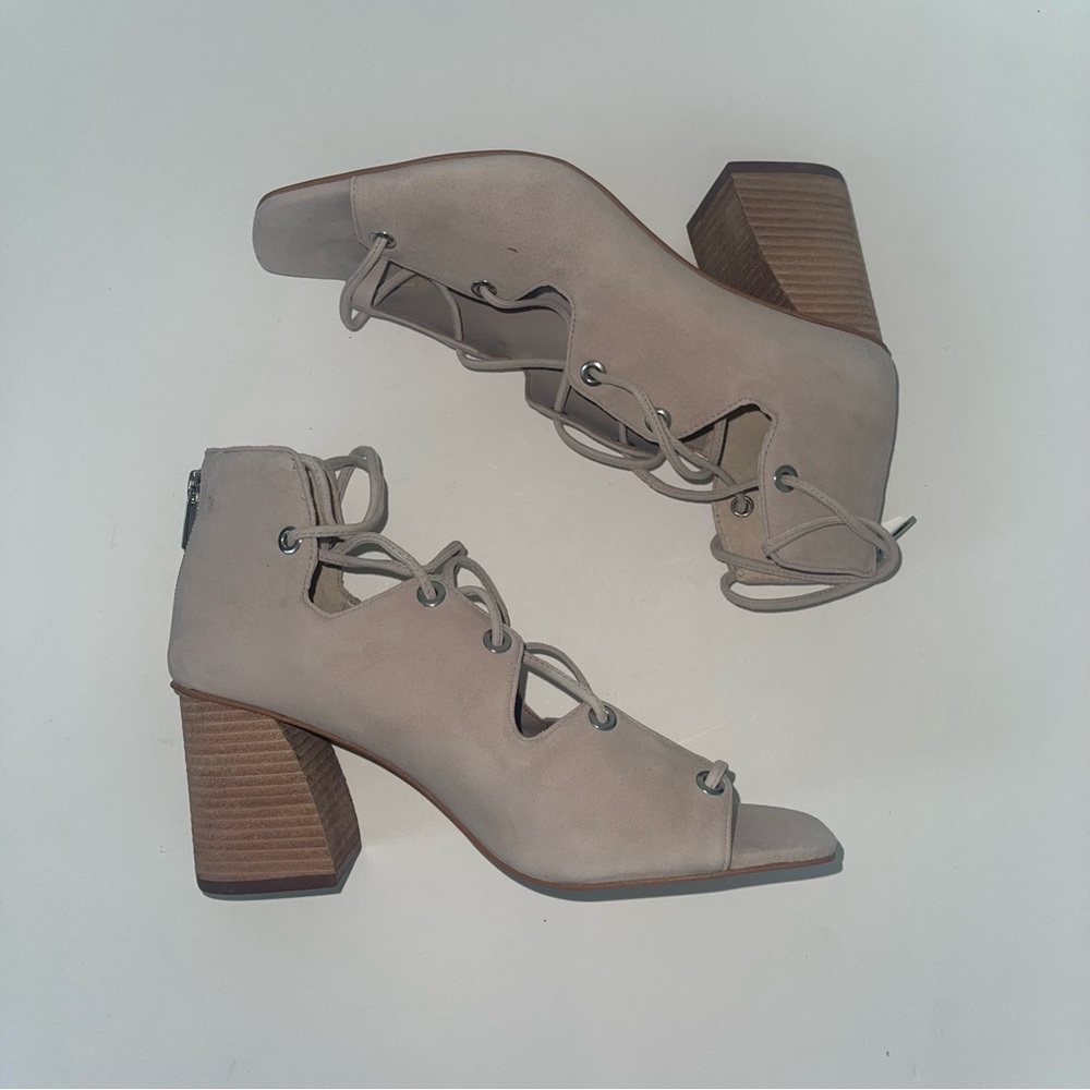 Vince Camuto Nahara Sandal In TIPSY TAUPE / New In Box - Picture 11 of 13
